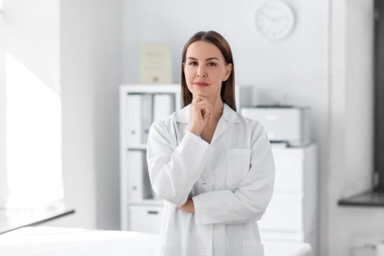 Esthetician vs aesthetician differences