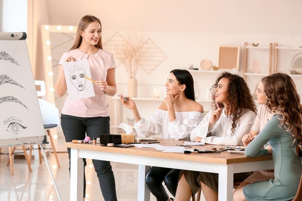 What Do Top Cosmetology Schools Have In Common? 3 Makeup classes at CSA, one of the top cosmetology schools in Illinois