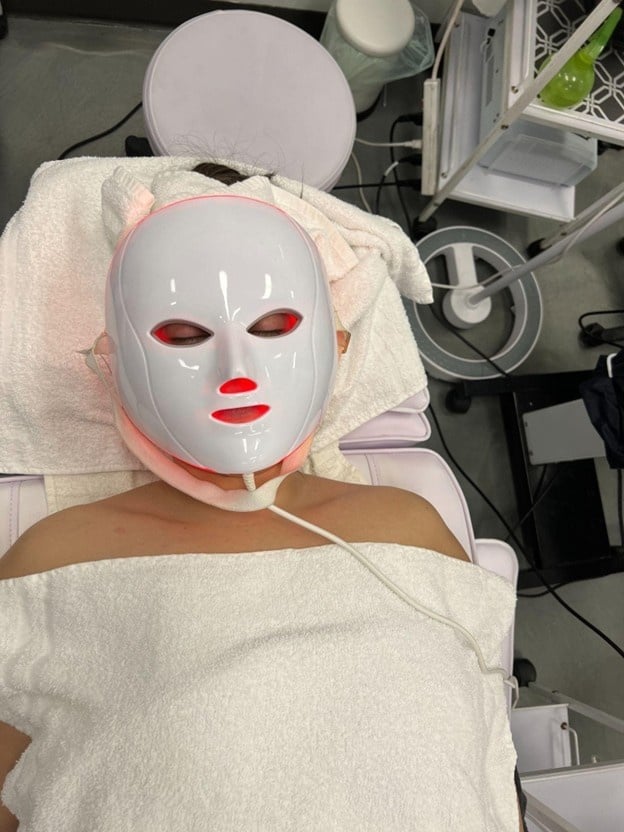 red light therapy skin treatments at Cosmetology and Spa Academy